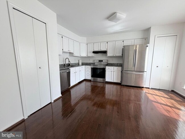 Building Photo - 6122 Little Foxes Run