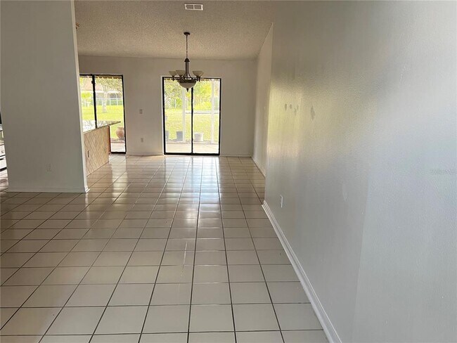 Foto del edificio - 304 Oak Ln Track