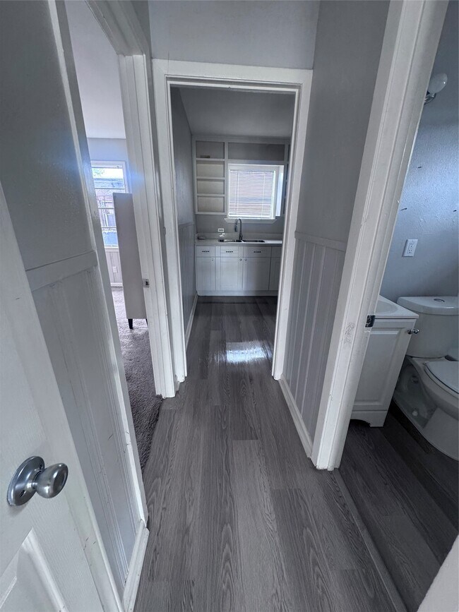 Foto del edificio - 1306 Weiss St