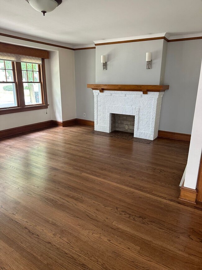 Building Photo - 2354 North 72nd Street