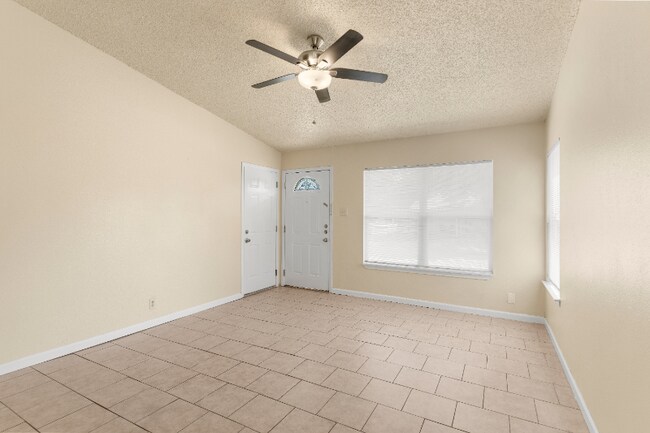 Building Photo - 4107 Sunrise Glade Dr