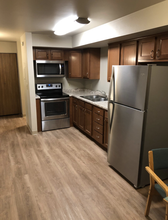 Primary Photo - 2919 W Glenpark Dr