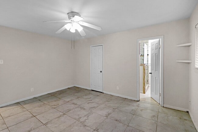 Building Photo - 5554 Beechnut St