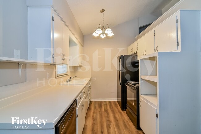 Foto del edificio - 307 NE Arlington Cir