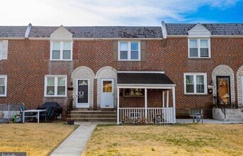 Building Photo - 304 Pine St