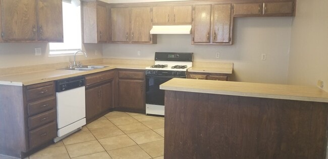 Building Photo - 3701 Halford Ct