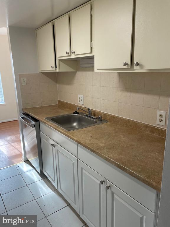 Building Photo - 8766 Tamar Dr