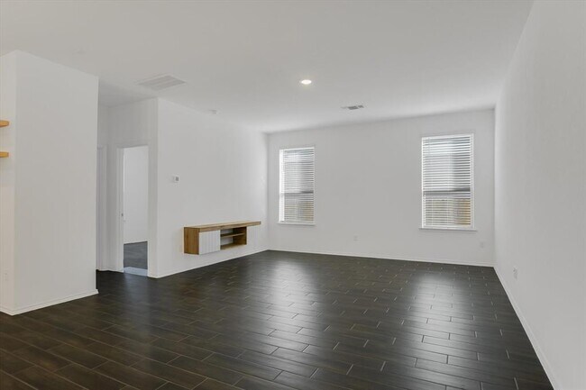 Foto del edificio - 661 Pickrell Lp