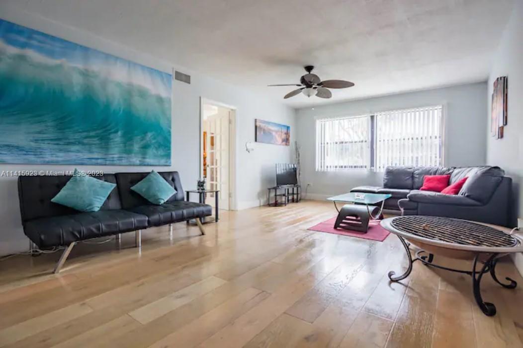 Foto principal - 1405 NE 140th St