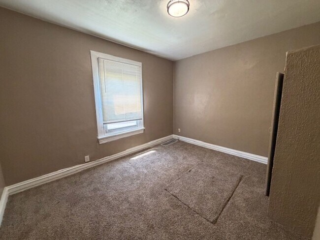 Foto del edificio - Lovely 2 Bedroom / 1 Bath for Rent - Section 8 Welcome