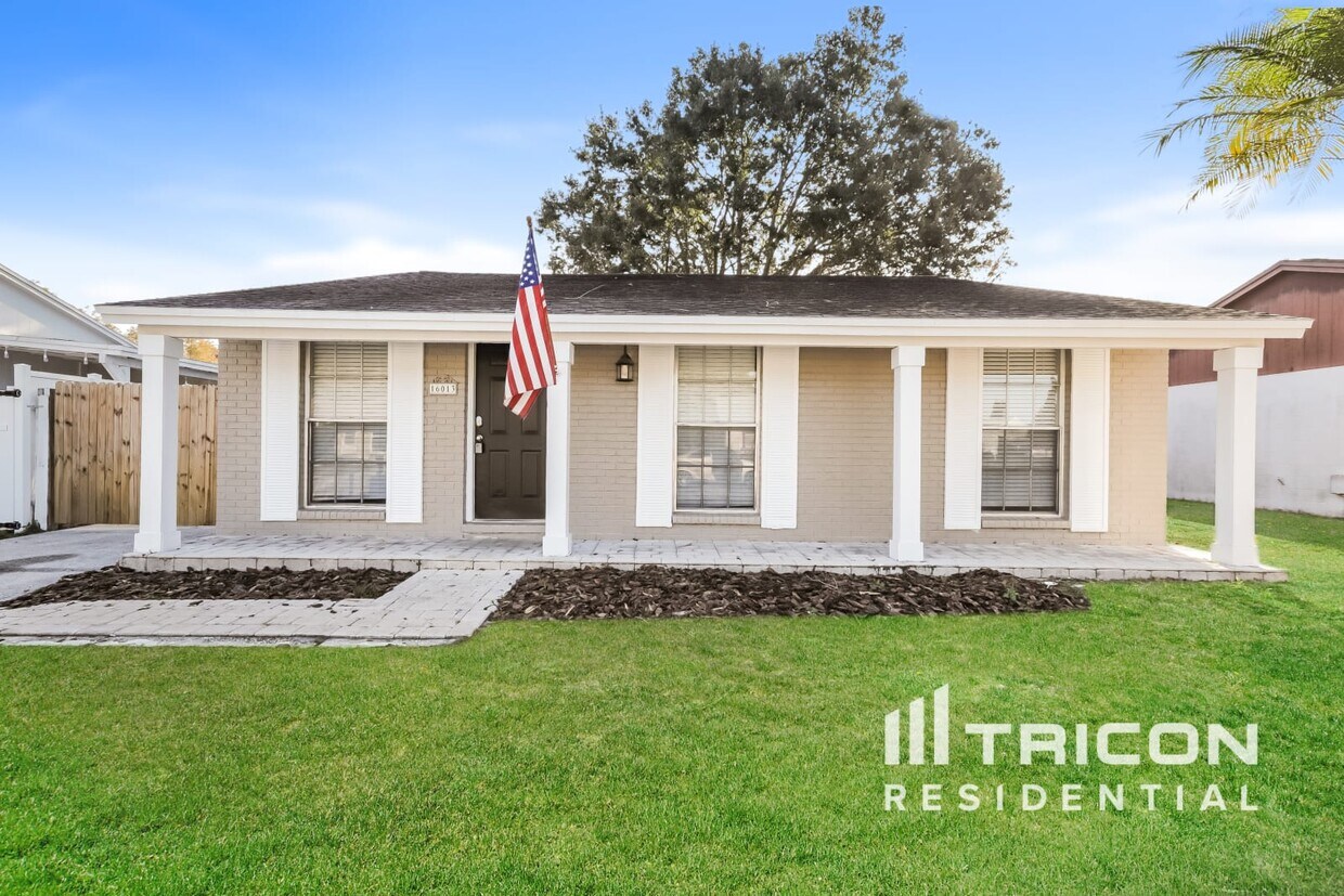 Foto principal - 16013 Woodpine Dr