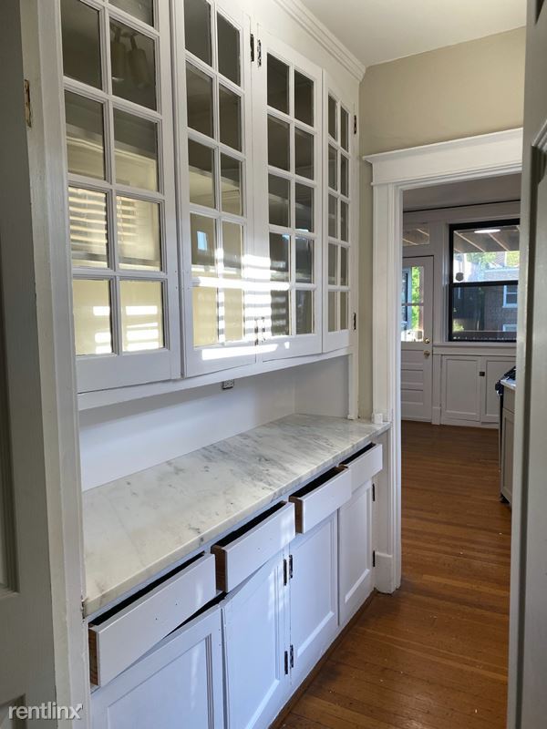 Building Photo - 3 br, 2 bath Condo - 6330 S Rosebury Ave 3...