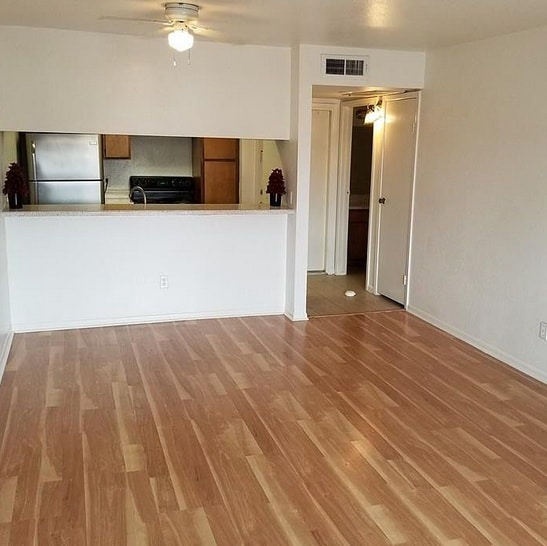 Photo - 3015 Walnut Bend Ln Apartment