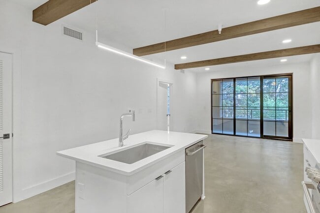 Foto del edificio - 346 Peters St SW