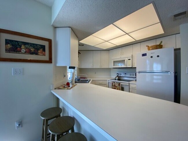 Foto del edificio - 481 Quail Forest Blvd