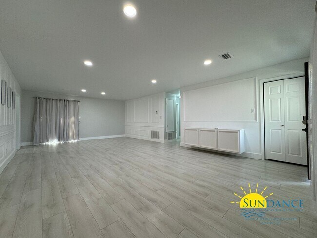 Foto del edificio - Beautifully Renovated 3-Bedroom Home in Pr...