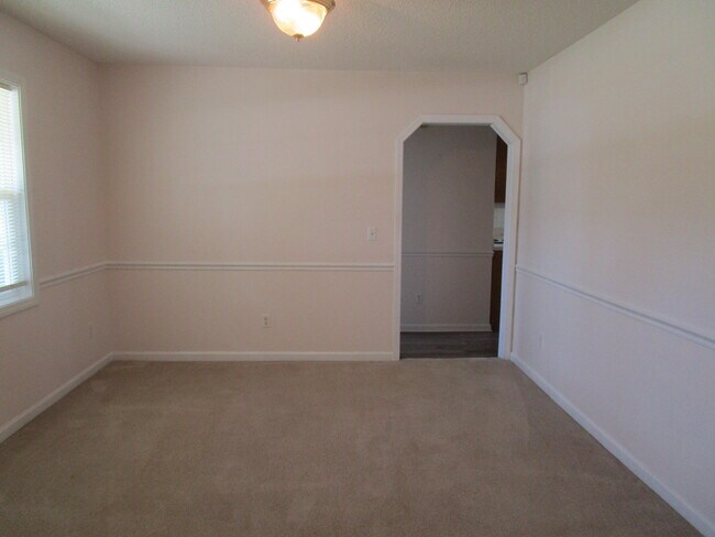 Foto del edificio - 2555 Nicholson Dr