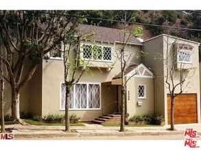 Building Photo - 2326 Canyon Dr