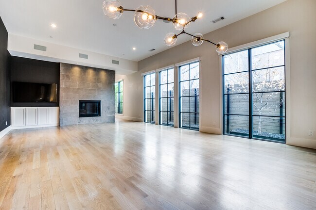 Building Photo - 3601 Binkley Ave