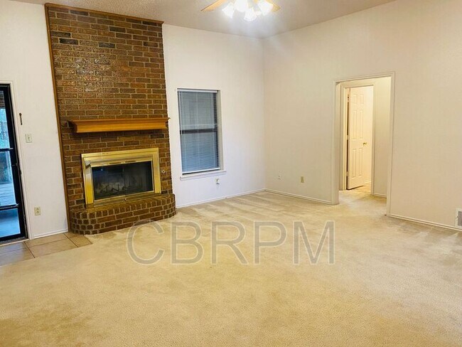 Building Photo - 5905 71st St