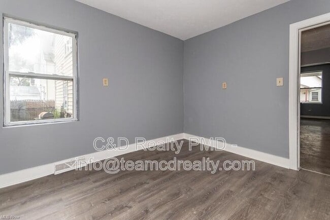 Foto del edificio - 3724 W 41st St