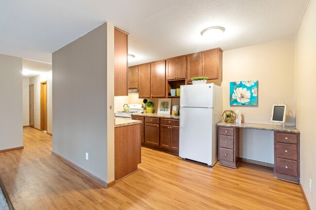 Dining Room - 840 W 65th St