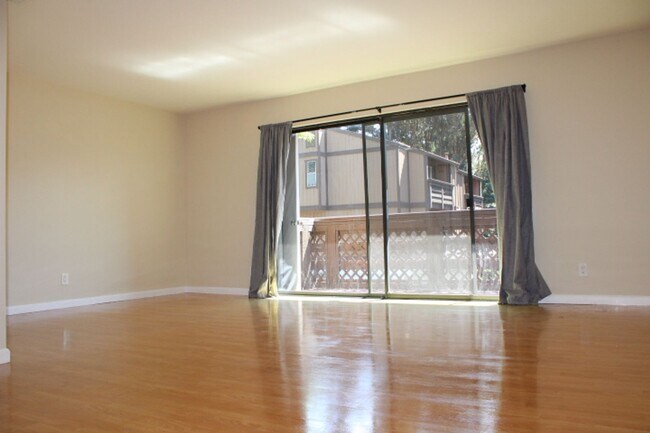 Foto del edificio - 507 Chabre Ct