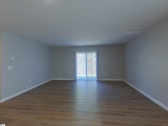 Building Photo - 575 Wooden Duck St