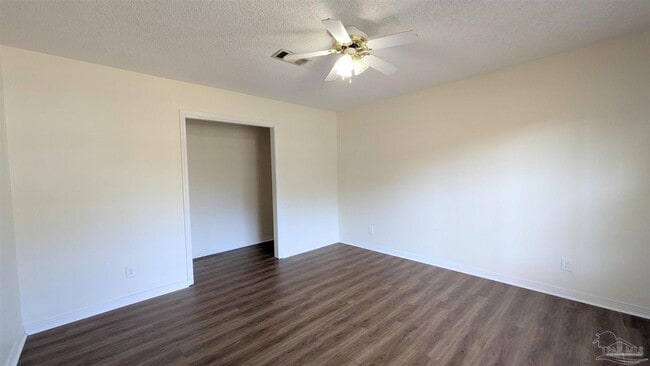 Building Photo - 6942 Falcon Dr