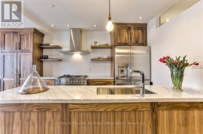 Building Photo - 108 Wineva Ave