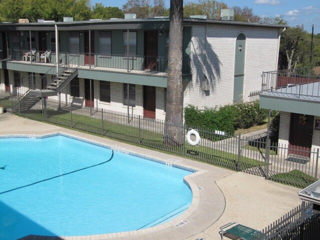 Foto del edificio - Leon Trace Apartments