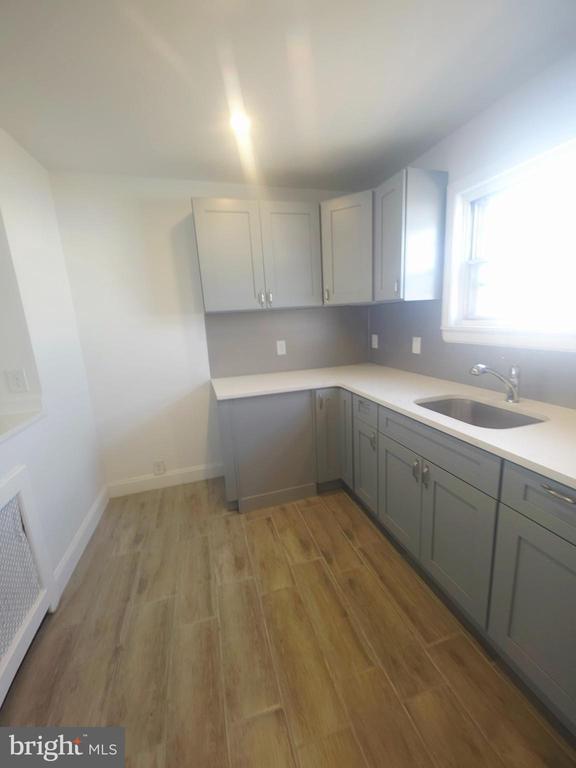 Foto del edificio - 154 N Carol Blvd