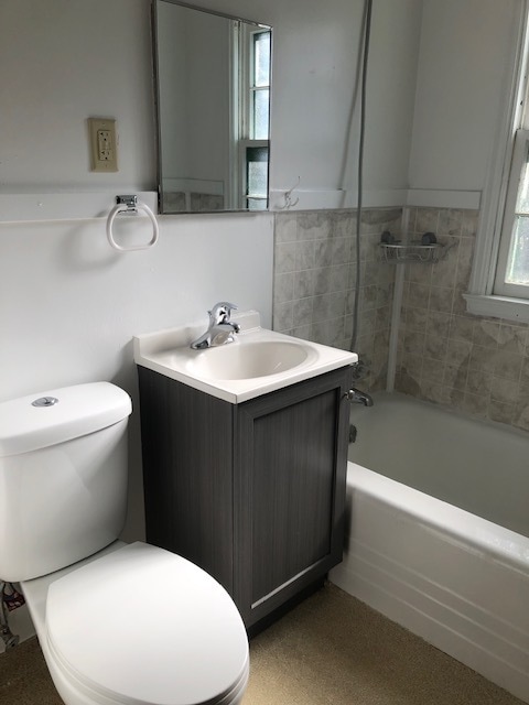 Building Photo - 1147 9th St