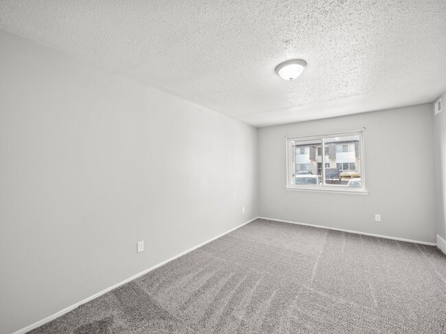 Foto del edificio - 11250 Brydan St
