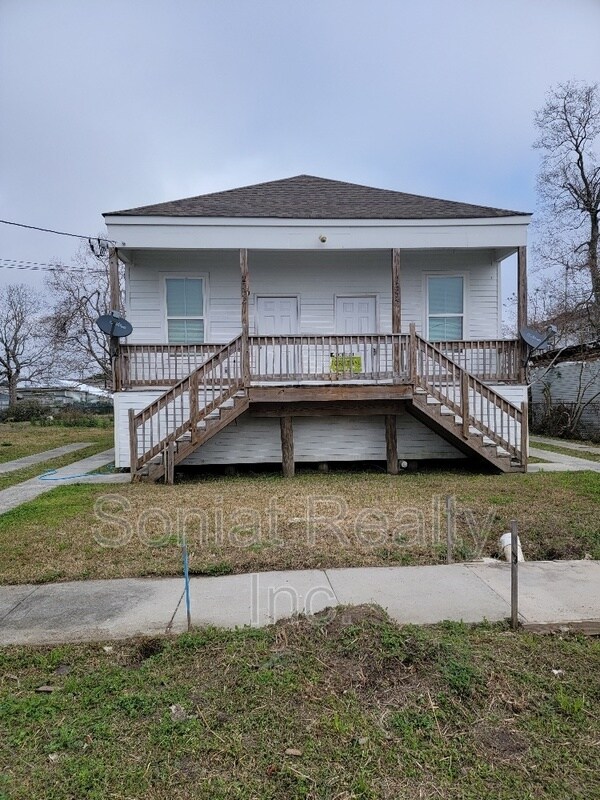 2325 Abundance St Unit 2325, New Orleans, LA 70122 Condo for Rent in