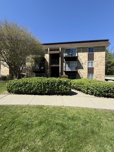 Building Photo - 121 Bailey St