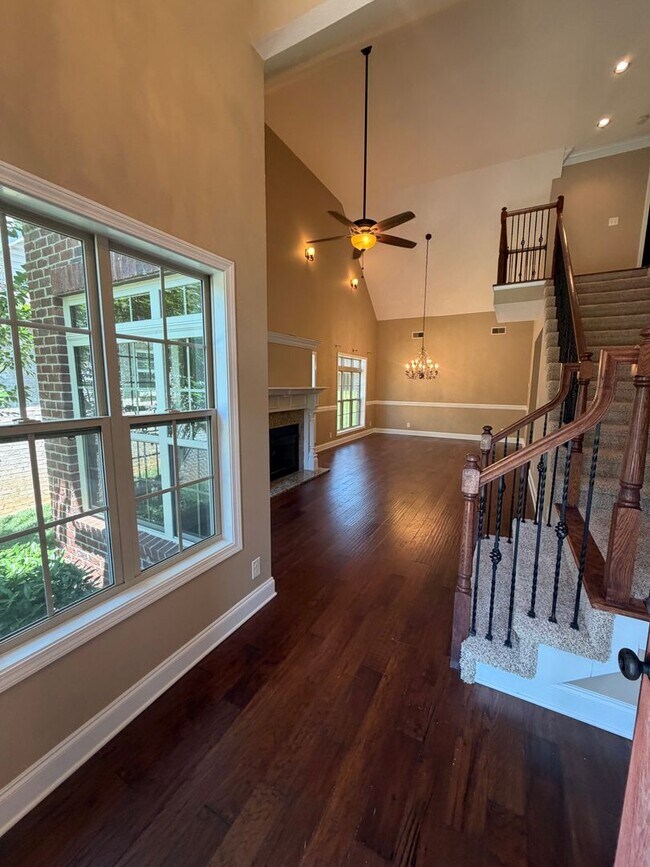 Building Photo - 266 Turnberry Circle
