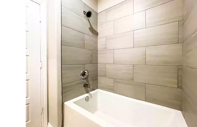 Foto del edificio - 1605 Avenue O
