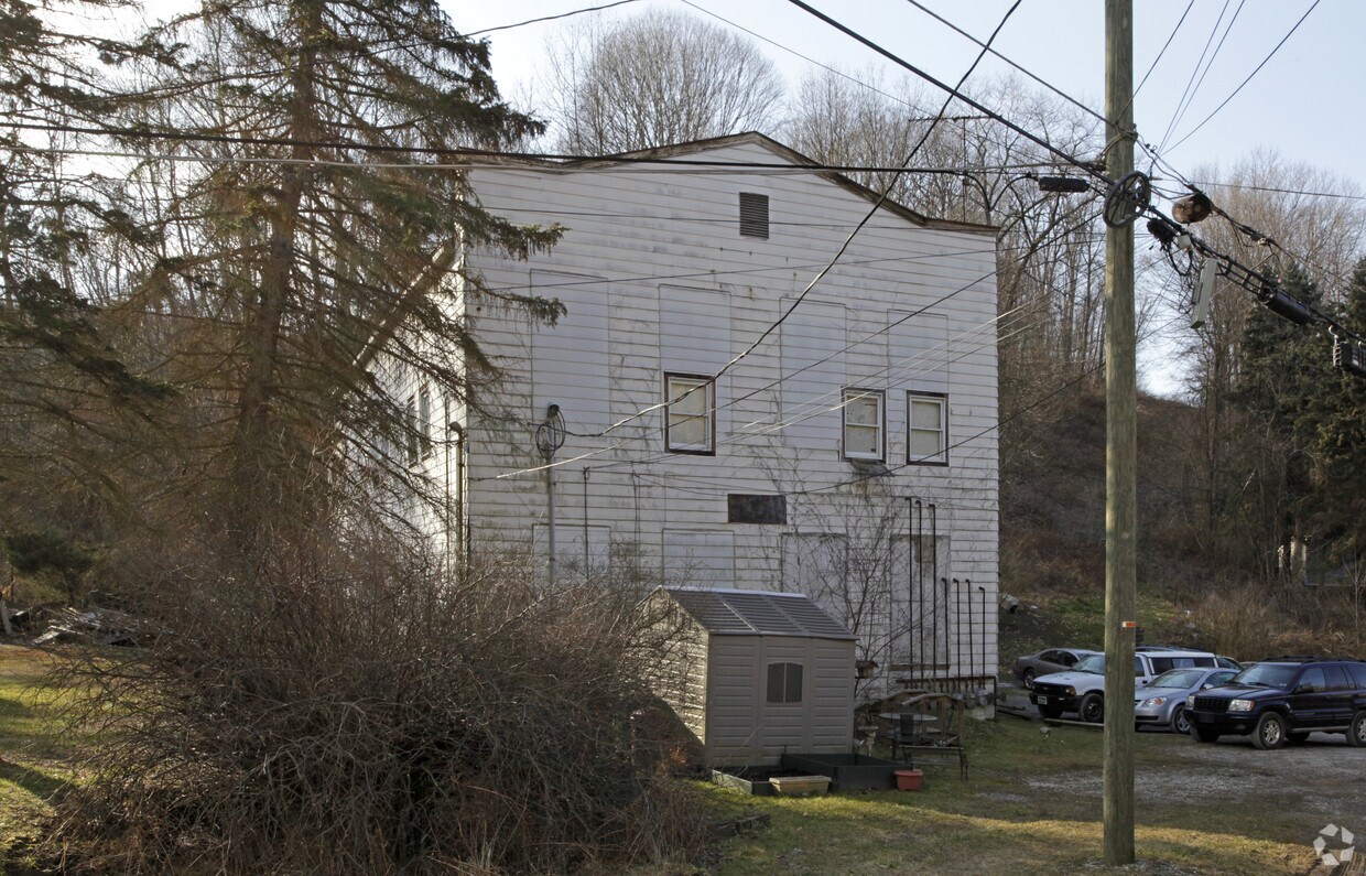 501 California Hollow Rd, Imperial, PA 15126 Apartments in Imperial