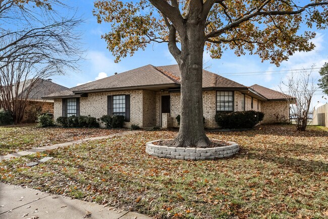 Foto del edificio - Expansive 3-Bedroom Home in Waxahachie, TX