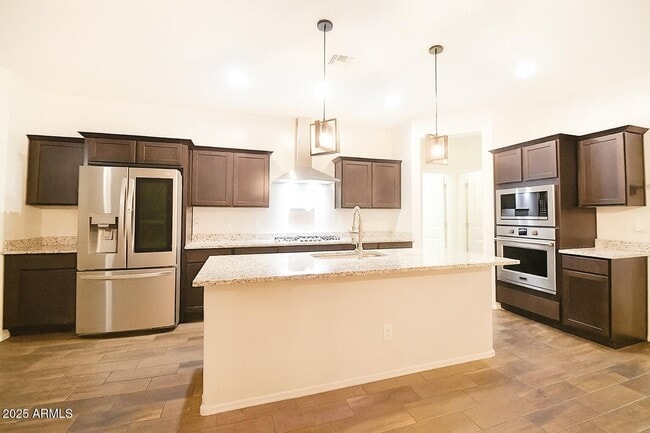 Building Photo - 17296 W Molly Ln