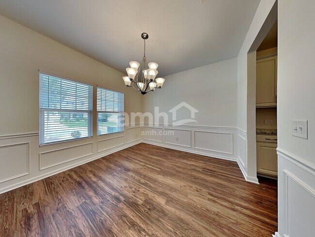 Foto del edificio - 5705 Oakgate Dr