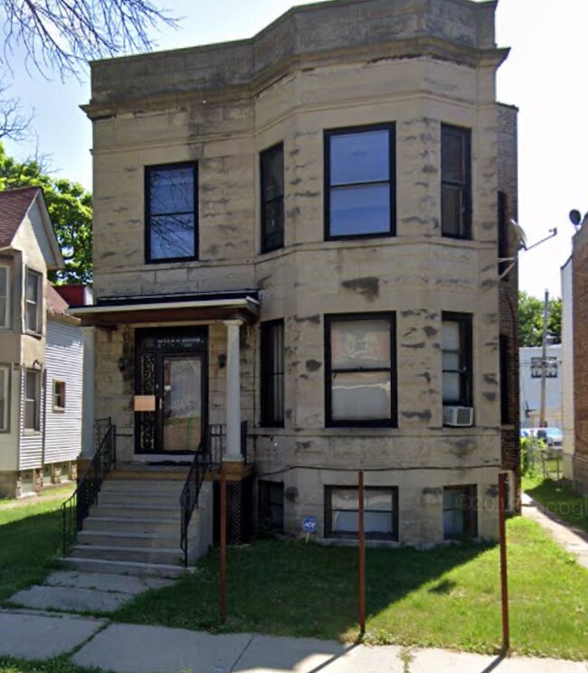 Building Photo - 11133 S Edbrooke Ave