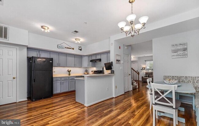 Foto del edificio - 6809 Stone Maple Terrace