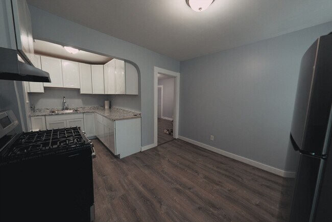 Foto del edificio - 6 Knowles Ave