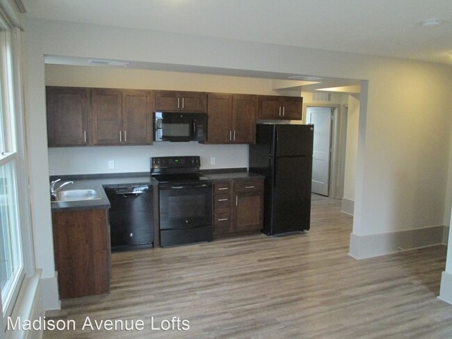 Building Photo - 2742 N 48th St