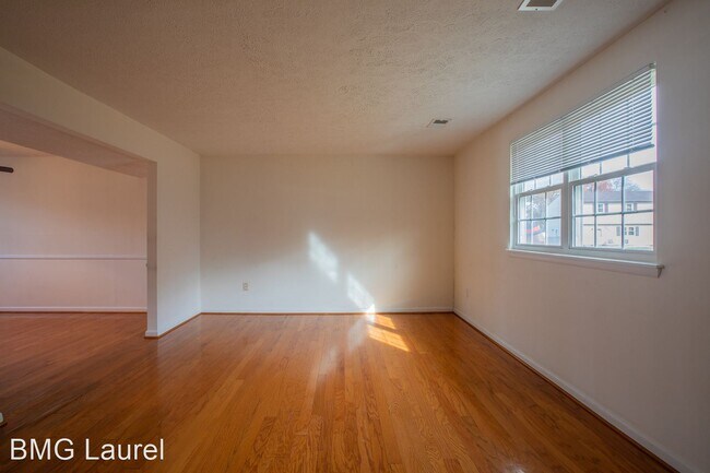 Foto del edificio - 3 br, 2.5 bath House - 214 Scotts Manor Dr