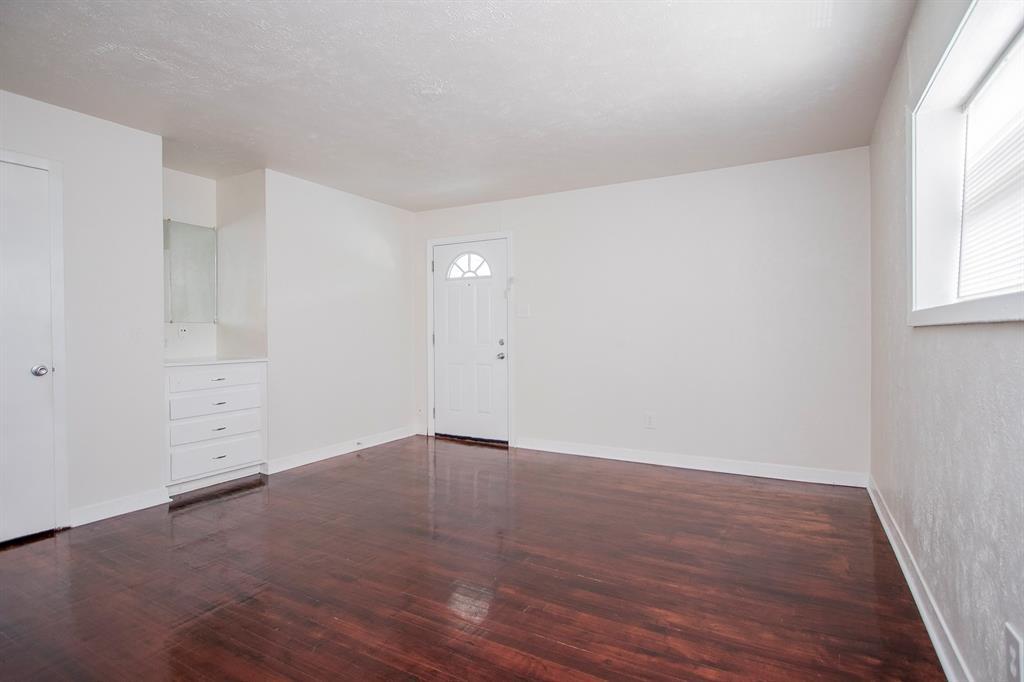 Foto principal - 1419 Hyde Park Blvd