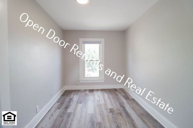 Building Photo - 1918 Riedmiller Ave