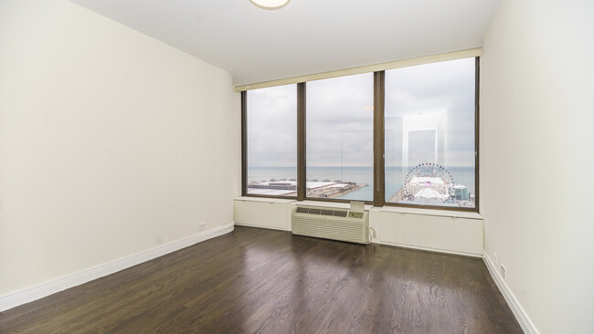 Building Photo - 505 N Lake Shore Dr